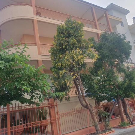 Elle Apartment By Alp Hospitality Services Nea Kallikrateia المظهر الخارجي الصورة