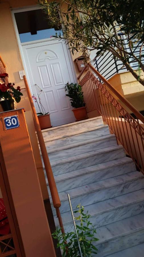 Elle Apartment By Alp Hospitality Services Nea Kallikrateia المظهر الخارجي الصورة
